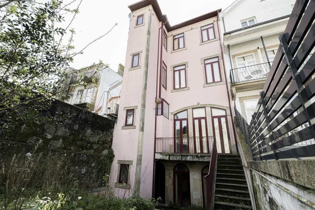 Prédio para Venda em Lordelo do Ouro e Massarelos Foto 22