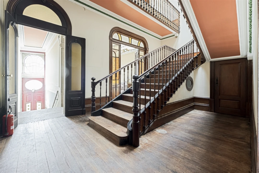 Prédio para Venda em Lordelo do Ouro e Massarelos Foto 5