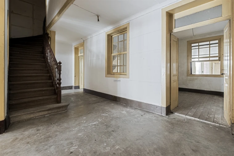 Prédio para Venda em Lordelo do Ouro e Massarelos Foto 27