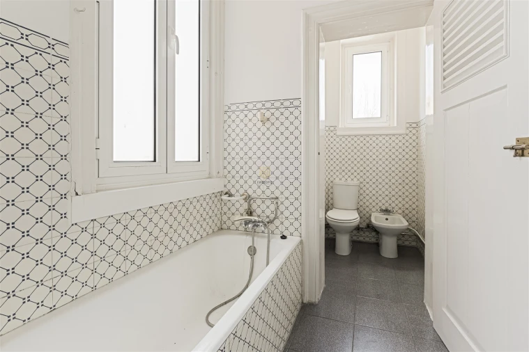 Prédio para Venda em Lordelo do Ouro e Massarelos Foto 44