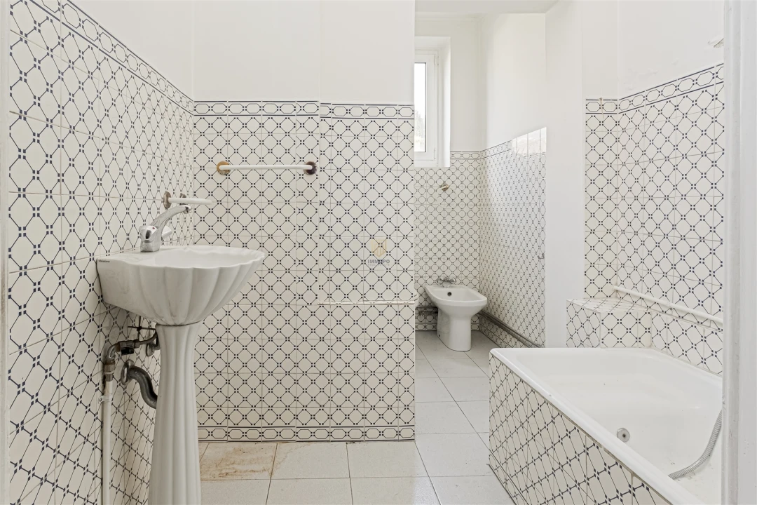 Prédio para Venda em Lordelo do Ouro e Massarelos Foto 43