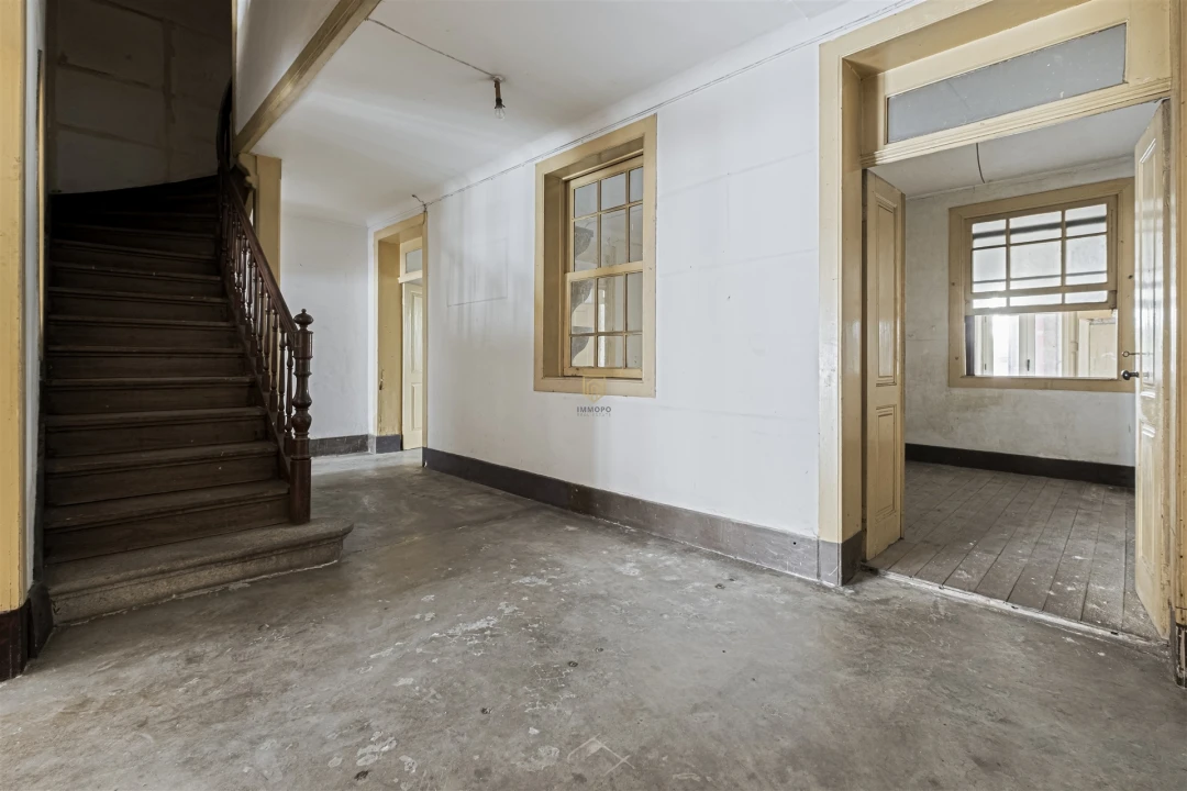 Prédio para Venda em Lordelo do Ouro e Massarelos Foto 27