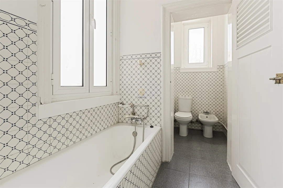 Prédio para Venda em Lordelo do Ouro e Massarelos Foto 44