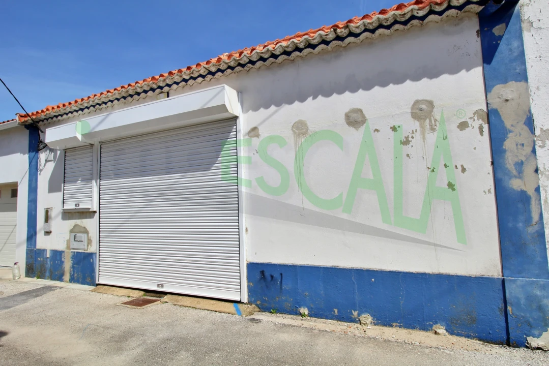 Armazém para Venda em Alcoentre Foto 1