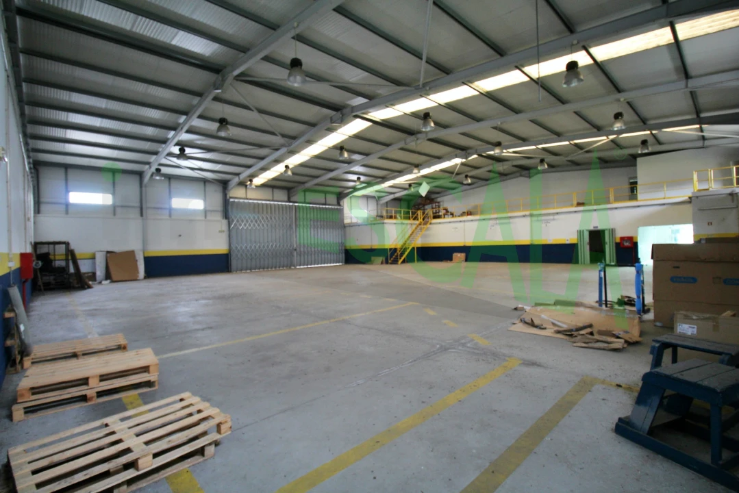 Armazém para Venda em Salvaterra de Magos e Foros de Salvaterra Foto 39