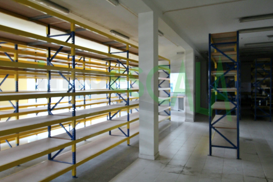 Armazém para Venda em Salvaterra de Magos e Foros de Salvaterra Foto 13