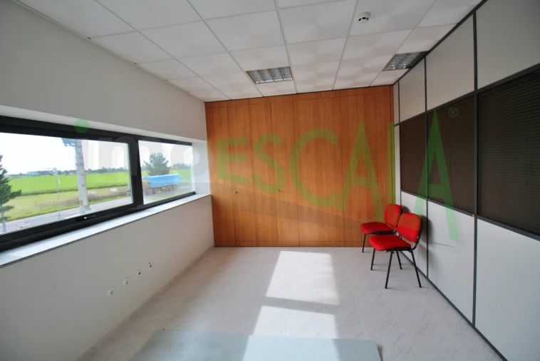 Armazém para Venda em Salvaterra de Magos e Foros de Salvaterra Foto 26