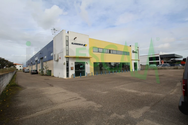 Armazém para Venda em Salvaterra de Magos e Foros de Salvaterra Foto 2