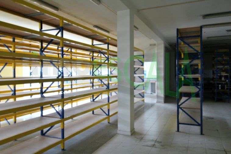 Armazém para Venda em Salvaterra de Magos e Foros de Salvaterra Foto 13