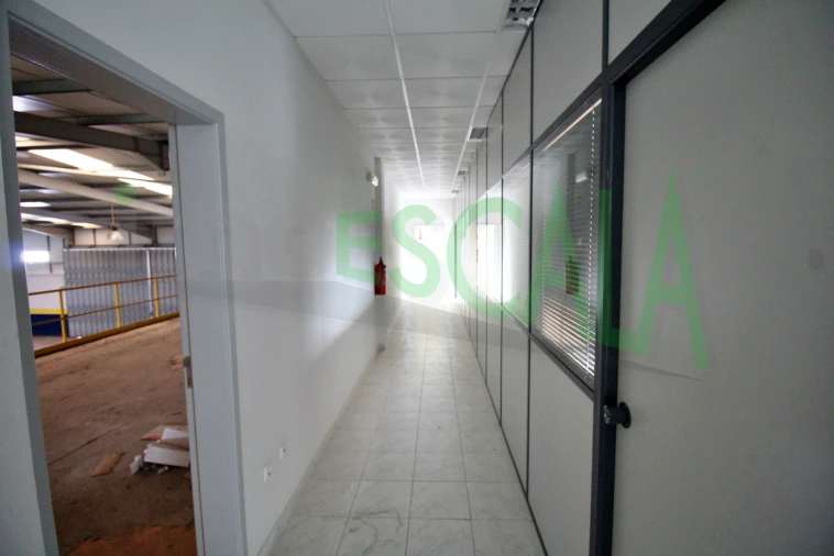 Armazém para Venda em Salvaterra de Magos e Foros de Salvaterra Foto 21