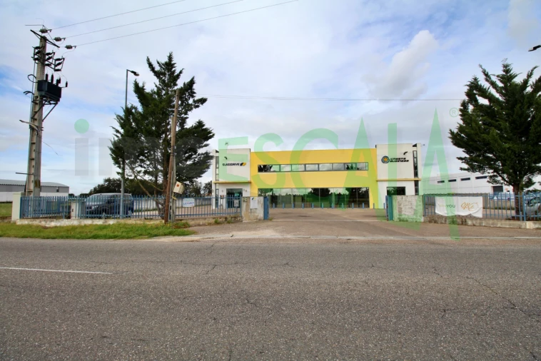 Armazém para Venda em Salvaterra de Magos e Foros de Salvaterra Foto 49