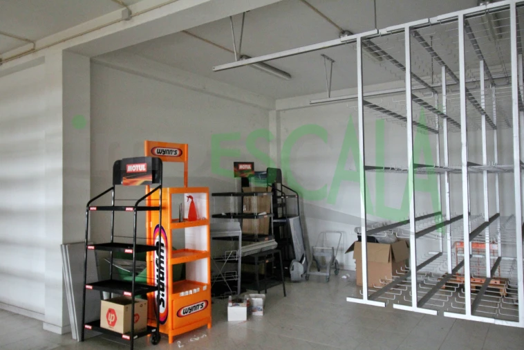 Armazém para Venda em Salvaterra de Magos e Foros de Salvaterra Foto 14