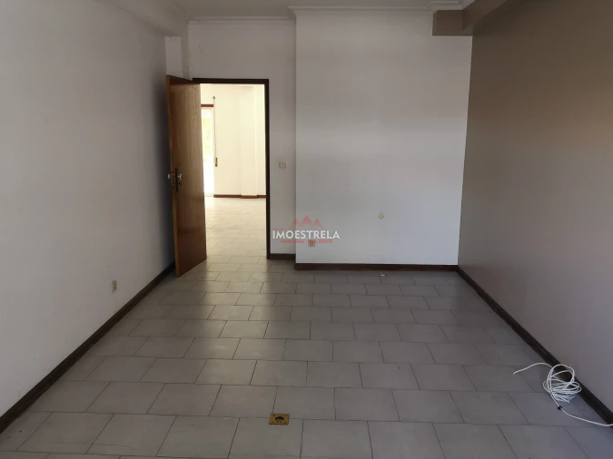 Escritório para Venda em Seia, São Romão e Lapa dos Dinheiros Foto 5