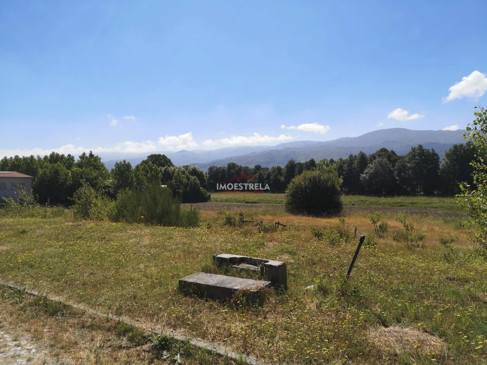Terreno para Venda em Pinhanços Foto 5