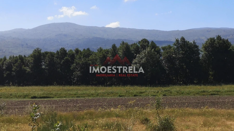 Terreno para Venda em Pinhanços