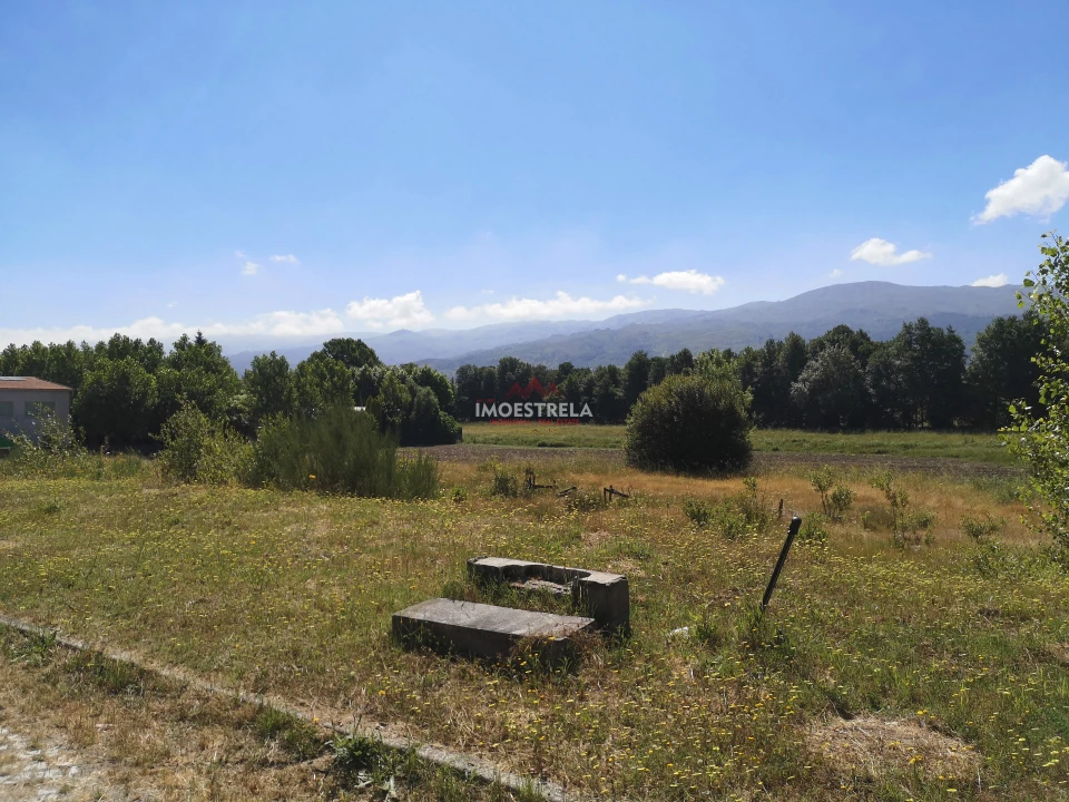 Terreno para Venda em Pinhanços Foto 5