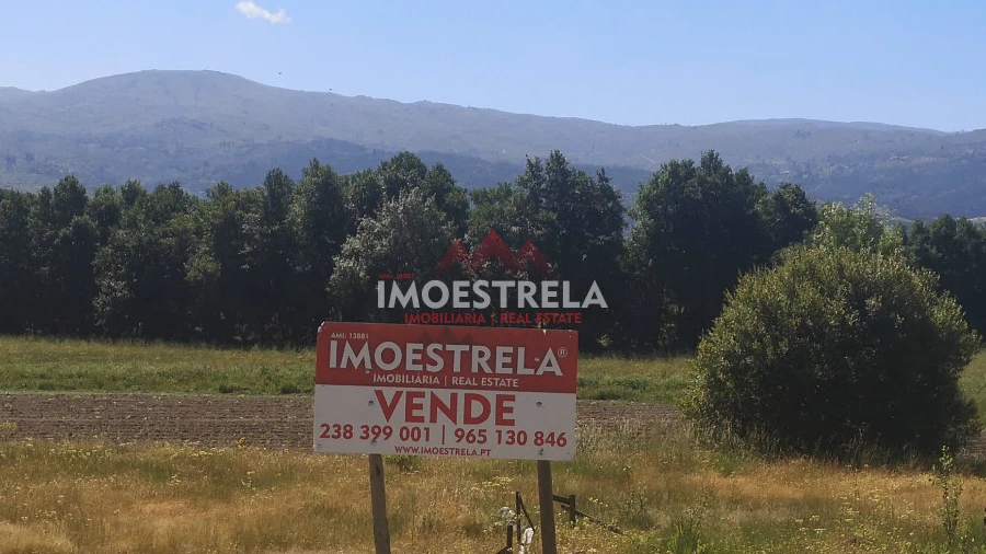 Terreno para Venda em Pinhanços