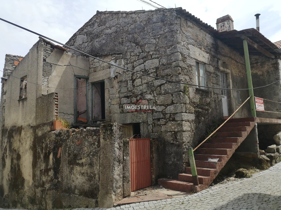 Moradia T2 para Venda em Paranhos Foto 1