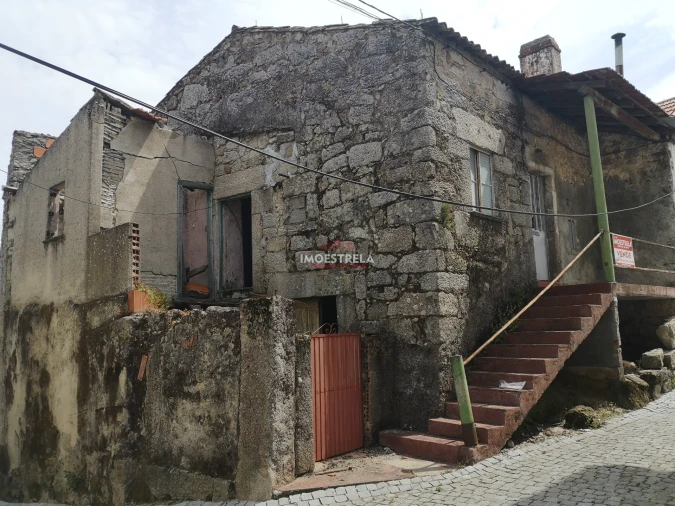 Moradia T2 para Venda em Paranhos