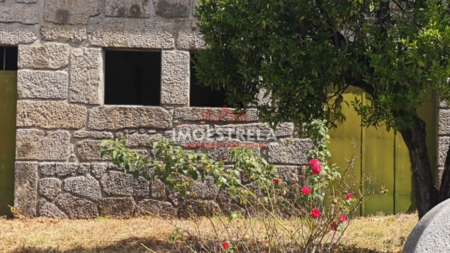 Armazém para Venda em Tourais e Lajes