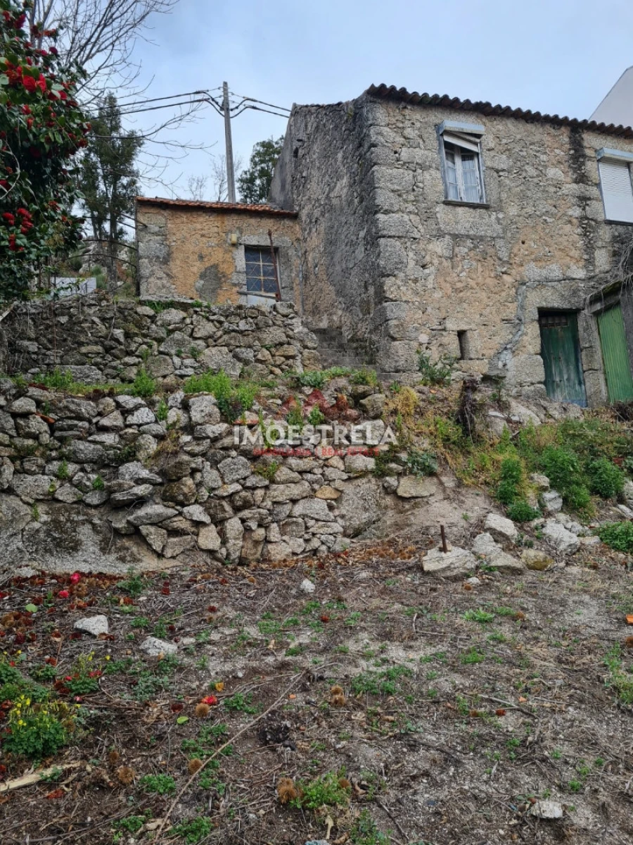 Moradia T2 para Venda em Valezim Foto 6