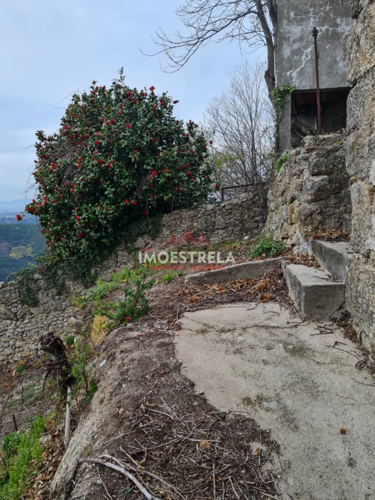 Moradia T2 para Venda em Valezim Foto 5