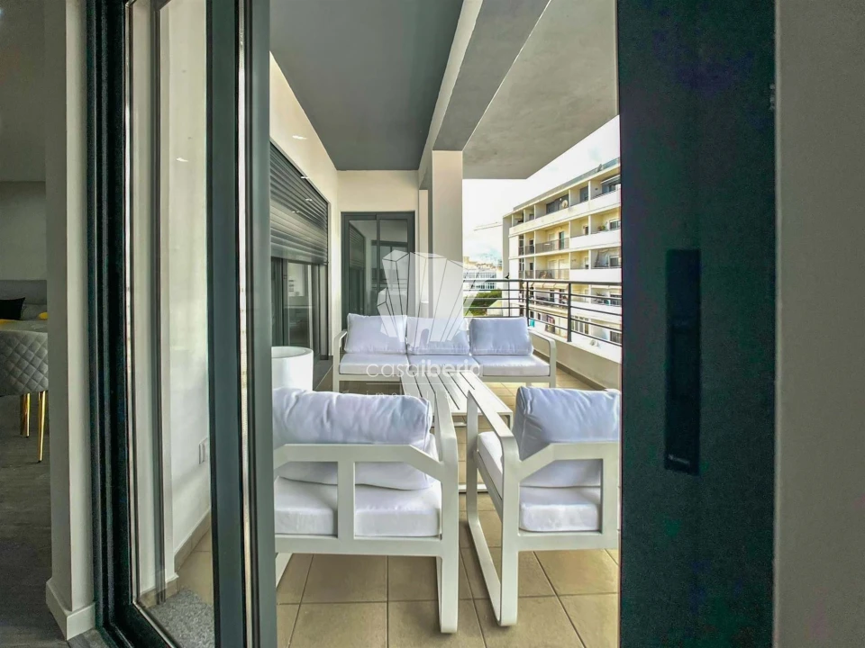 Apartamento T3 para Venda em Quelfes Foto 17