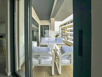 Apartamento T3 para Venda em Quelfes