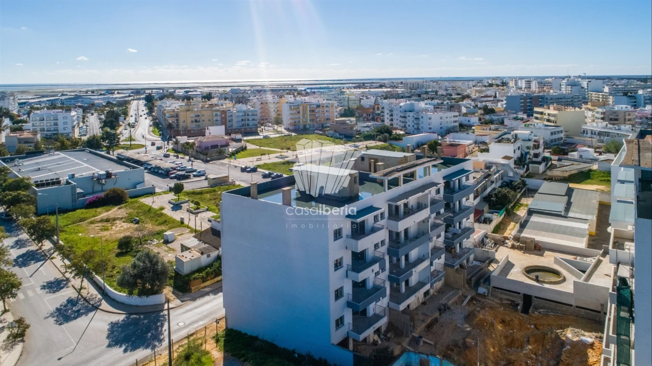 Apartamento T3 para Venda em Quelfes Foto 19
