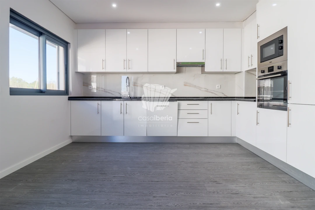 Apartamento T3 para Venda em Quelfes Foto 6
