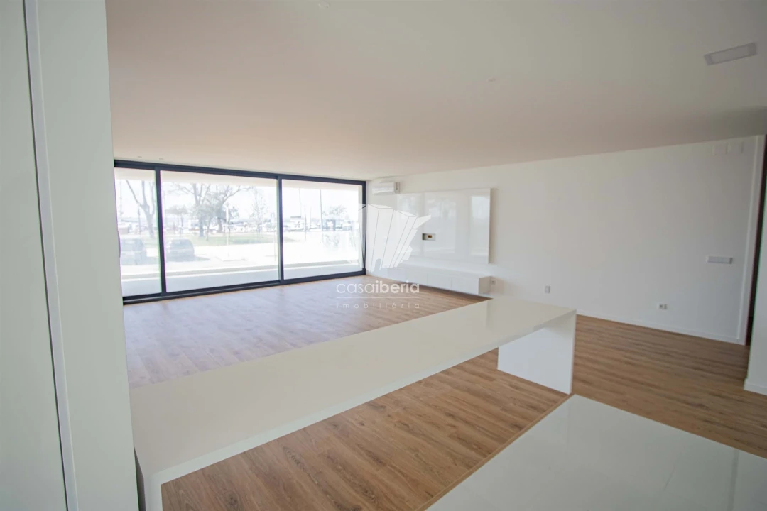 Apartamento T2 para Venda em Olhão Foto 13