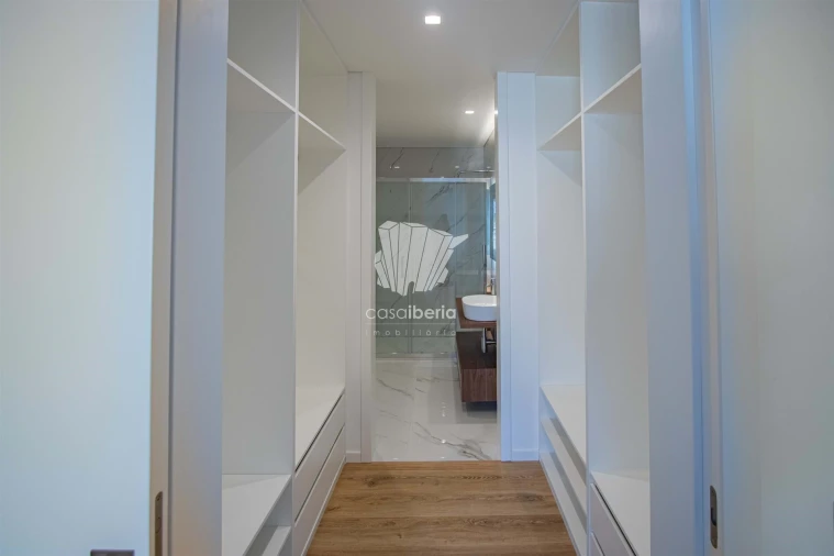 Apartamento T2 para Venda em Olhão Foto 6