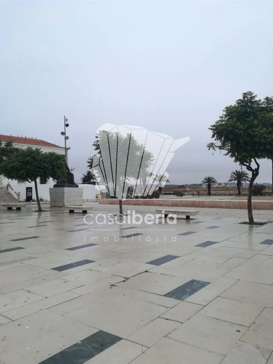 Moradia T3 para Venda em Lagos (São Sebastião e Santa Maria) Foto 3