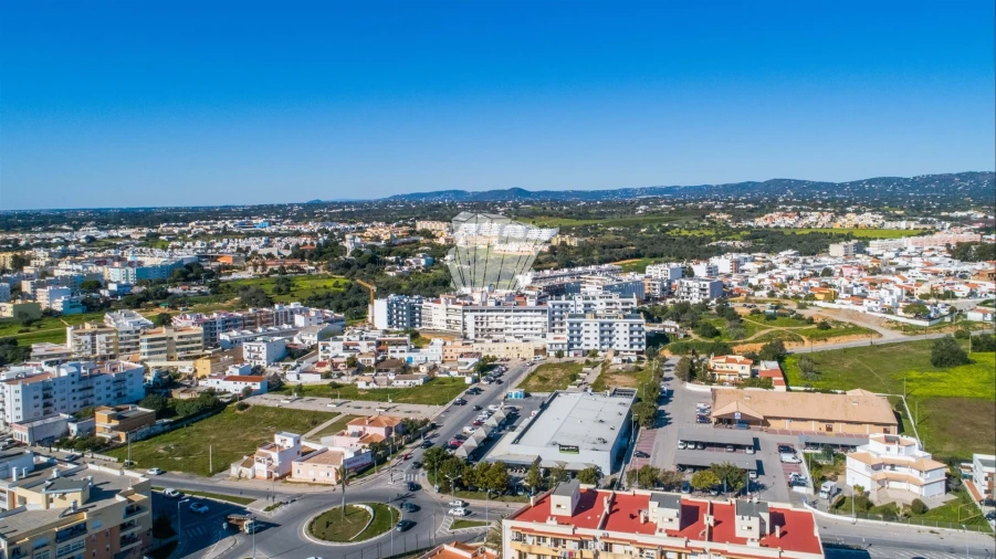 Apartamento T3 para Venda em Quelfes Foto 18