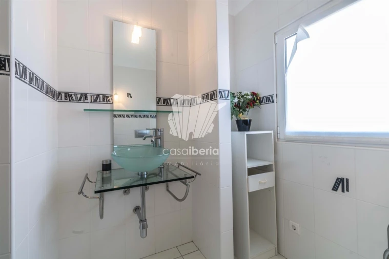 Moradia T3 para Venda em Odiaxere Foto 10