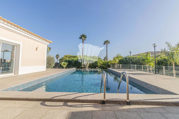 Moradia T3 para Venda em Odiaxere Foto 25