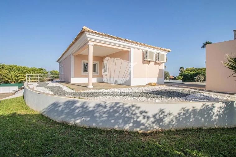 Moradia T3 para Venda em Odiaxere Foto 31