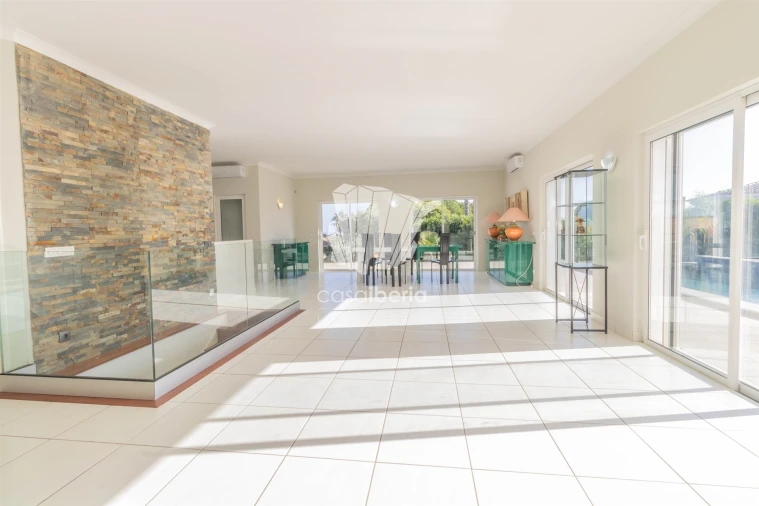 Moradia T3 para Venda em Odiaxere Foto 2