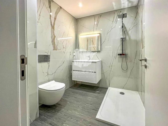 Apartamento T3 para Venda em Quelfes Foto 11