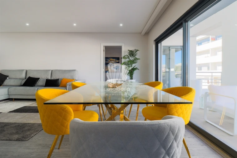 Apartamento T3 para Venda em Quelfes Foto 2