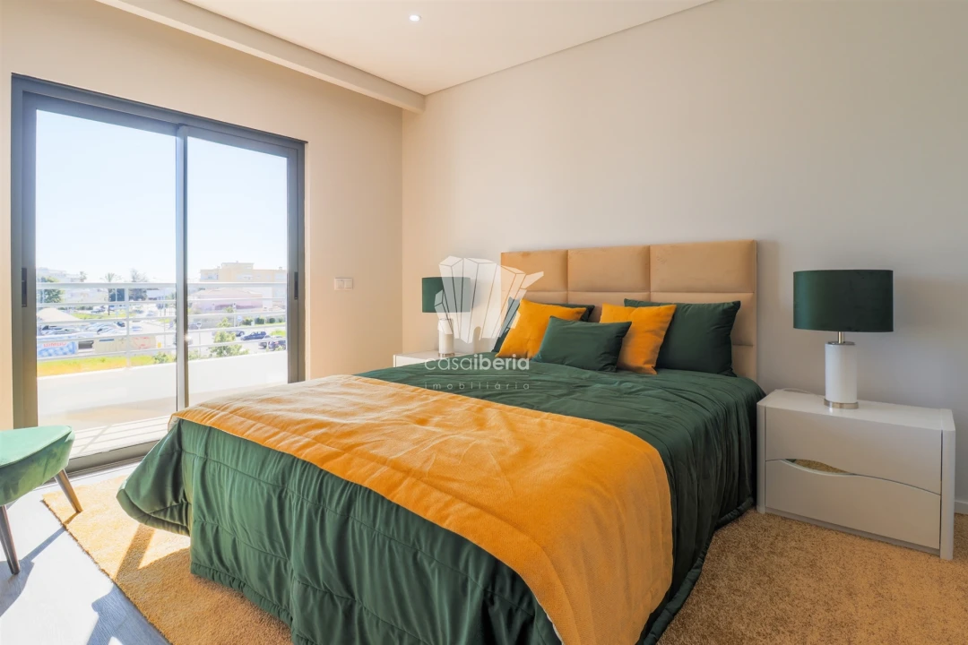 Apartamento T3 para Venda em Quelfes Foto 6