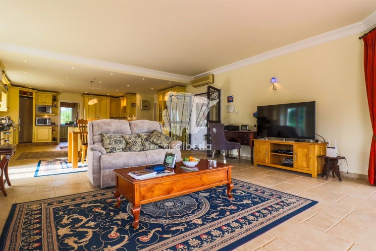 Moradia T5 para Venda em Odiaxere Foto 39