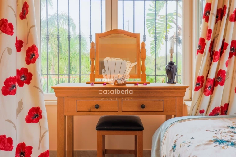 Moradia T5 para Venda em Odiaxere Foto 13