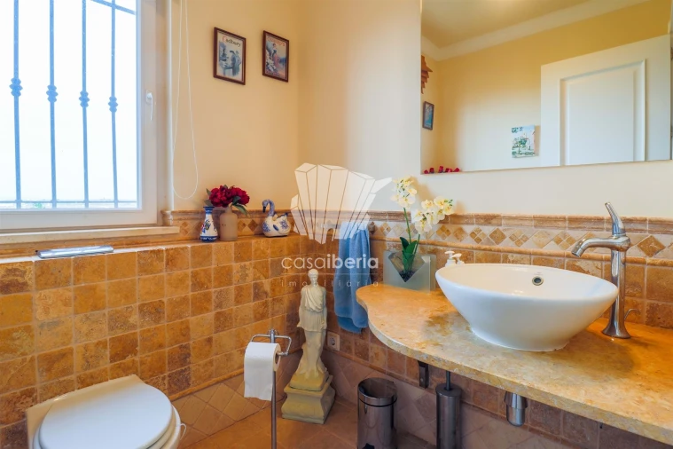 Moradia T5 para Venda em Odiaxere Foto 15