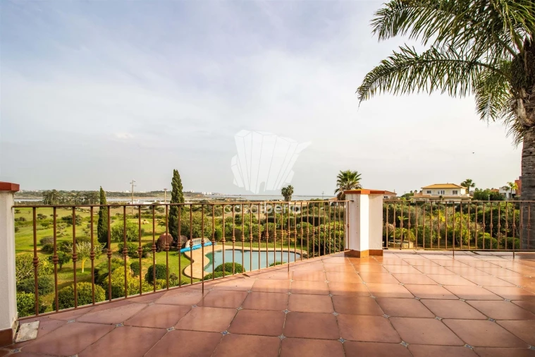 Moradia T5 para Venda em Odiaxere Foto 35