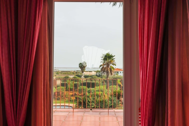 Moradia T5 para Venda em Odiaxere Foto 30