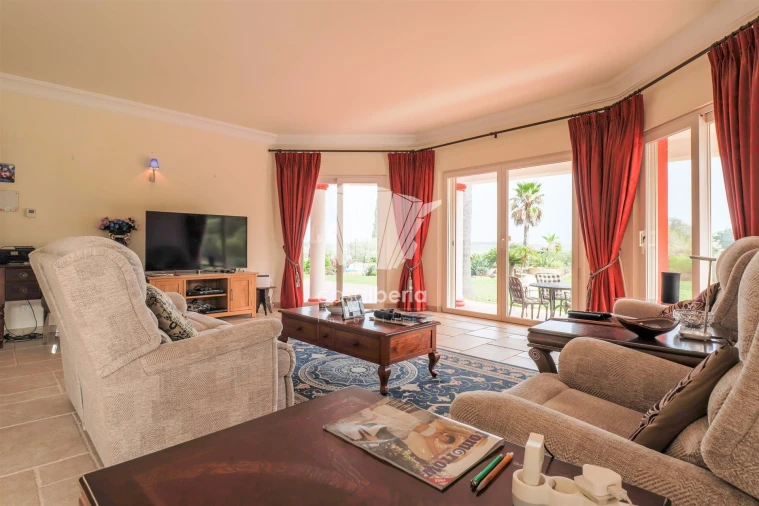 Moradia T5 para Venda em Odiaxere Foto 7