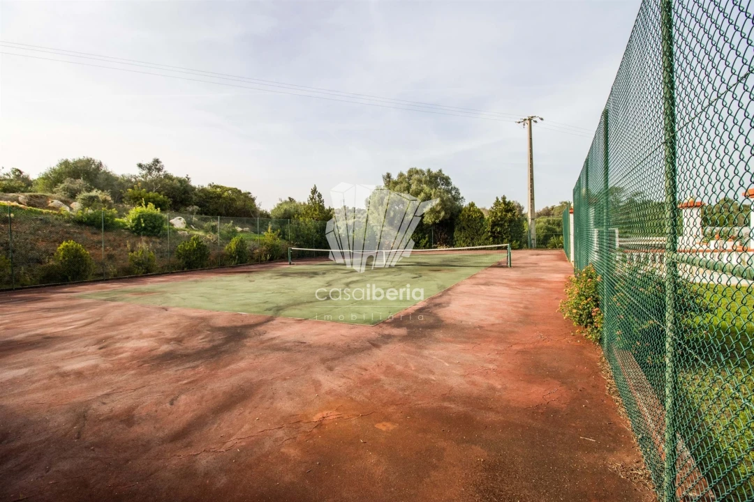 Moradia T5 para Venda em Odiaxere Foto 25