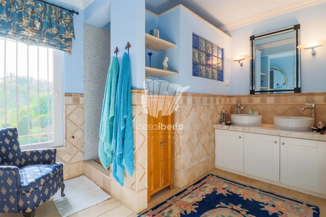 Moradia T5 para Venda em Odiaxere Foto 22