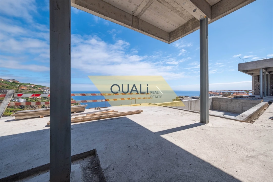 Moradia T3 para Venda em Calheta Foto 6